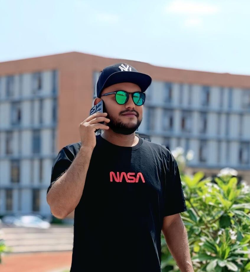 Mr. RAMENDRA  RAPJPUT